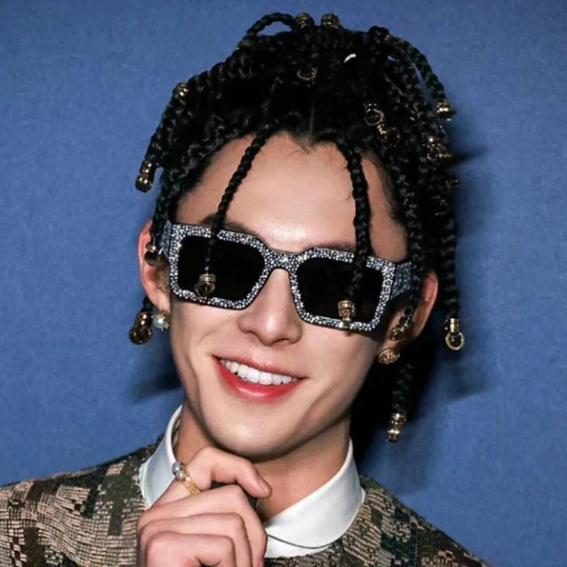 Retro Big Frame Square Sunglasses – Unisex One-Piece Designer Shades for Men & Women - Image 5