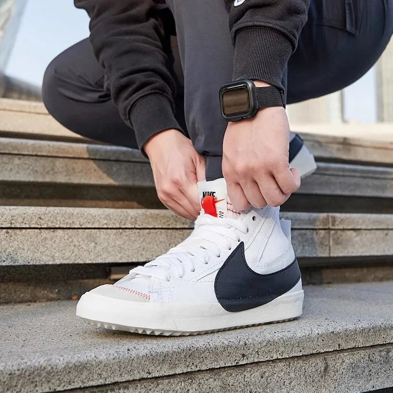 Nike Men's Original BLAZER MID '77 Sneakers - Image 4